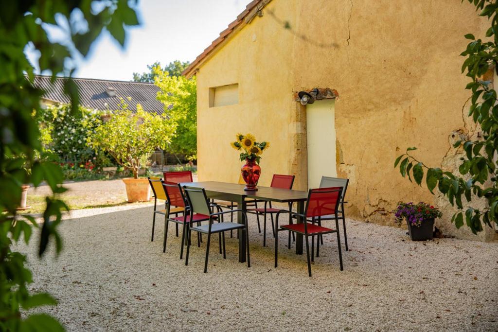 Domaine De Laplan Bed and Breakfast Cezan Exteriör bild